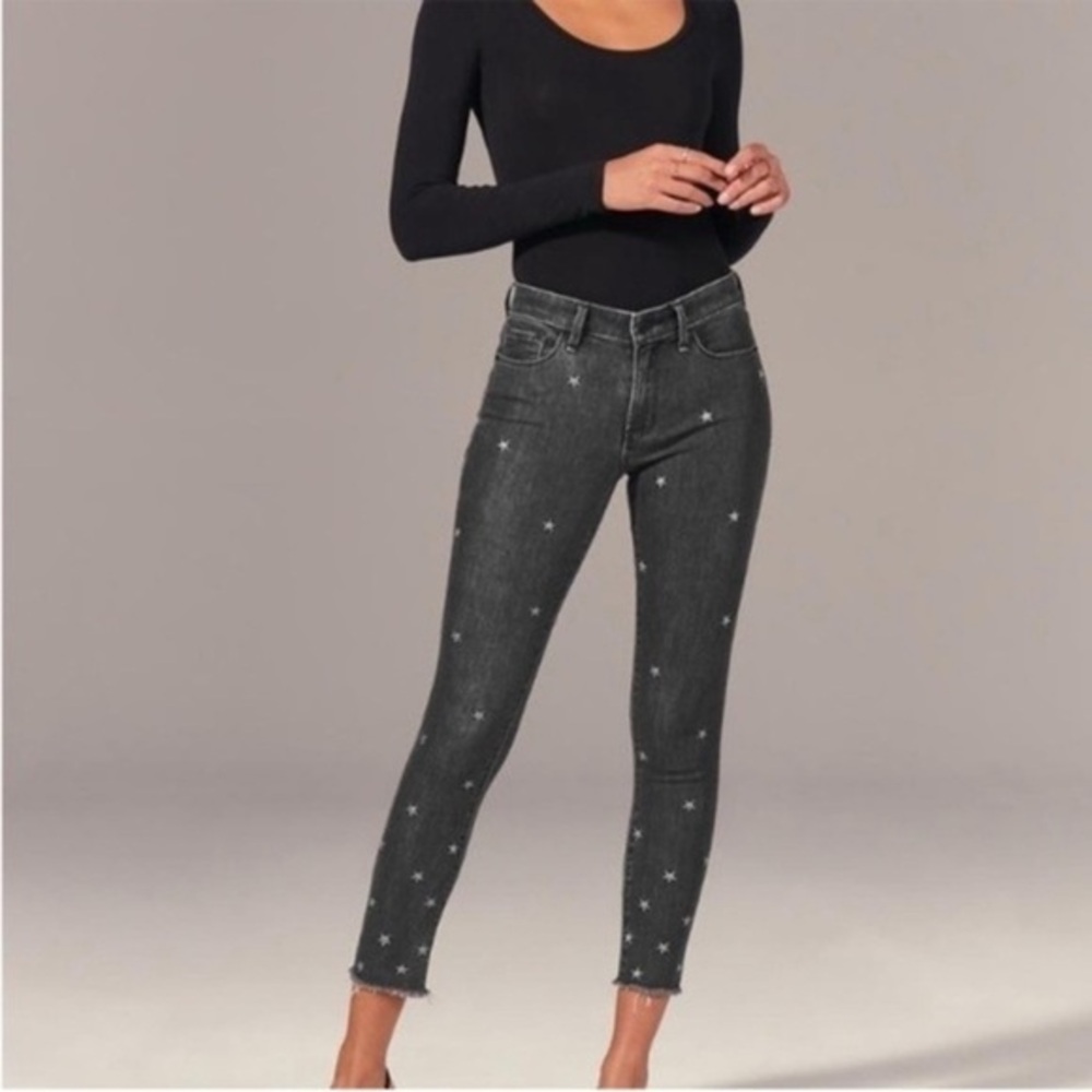 Abercrombie & Fitch Star Embroidered Black Mid Rise Skinny Ankle Jeans Sz 4S